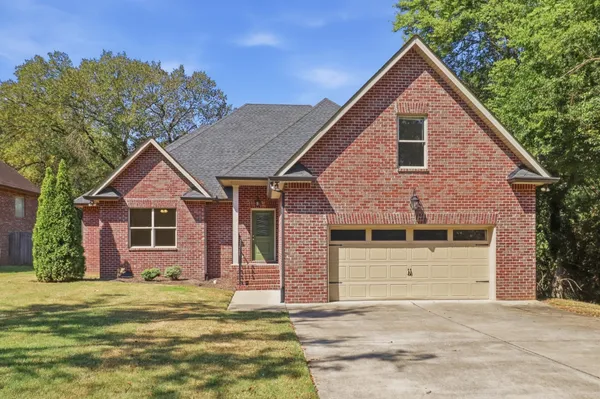 $599,900 | 118 Rice Road, Hendersonville, TN 37075