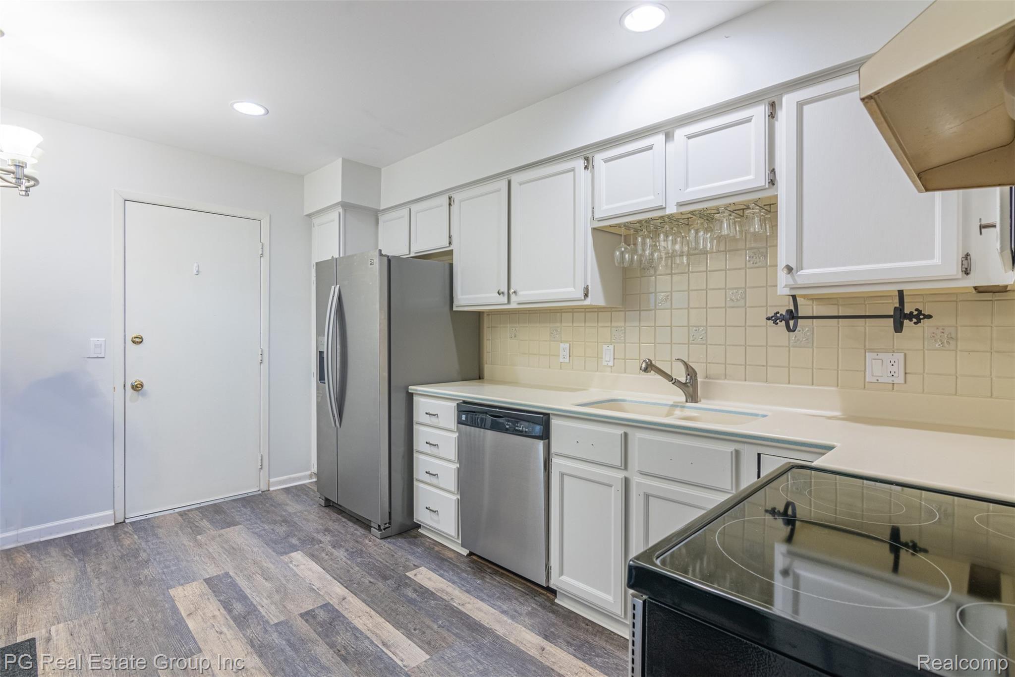 554 Tennyson Rochester, MI 48307 - Photo 14 of 28 554 Tennyson-14.jpg