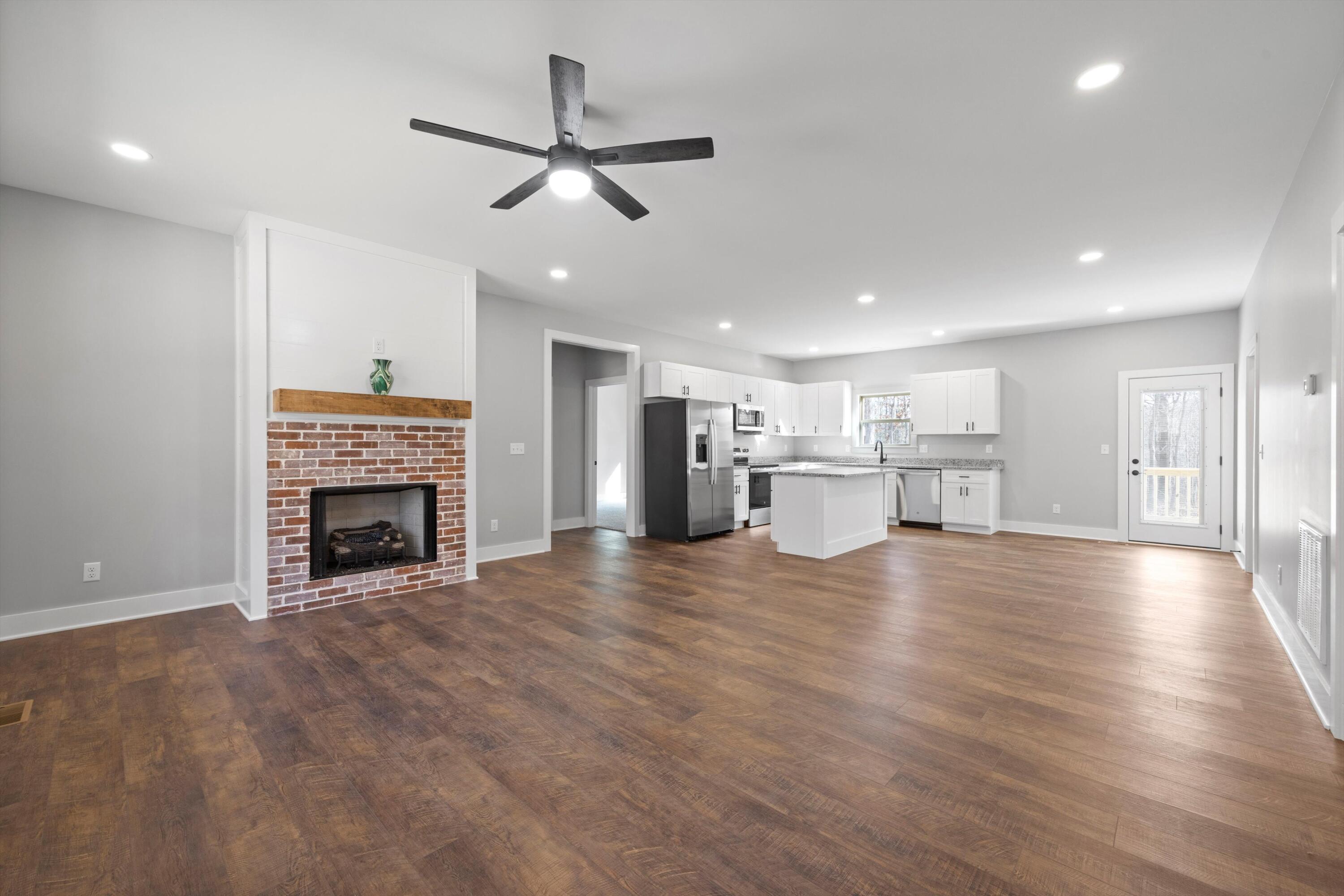9818 Miller Country Road Soddy Daisy, TN 37379 - Photo 8 of 28 14-2M6A9888
