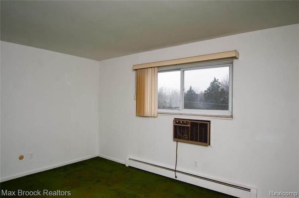 100 West Hickory Grove Road, Unit 4 Bloomfield Hills, MI 48304 - Photo 8 of 11
