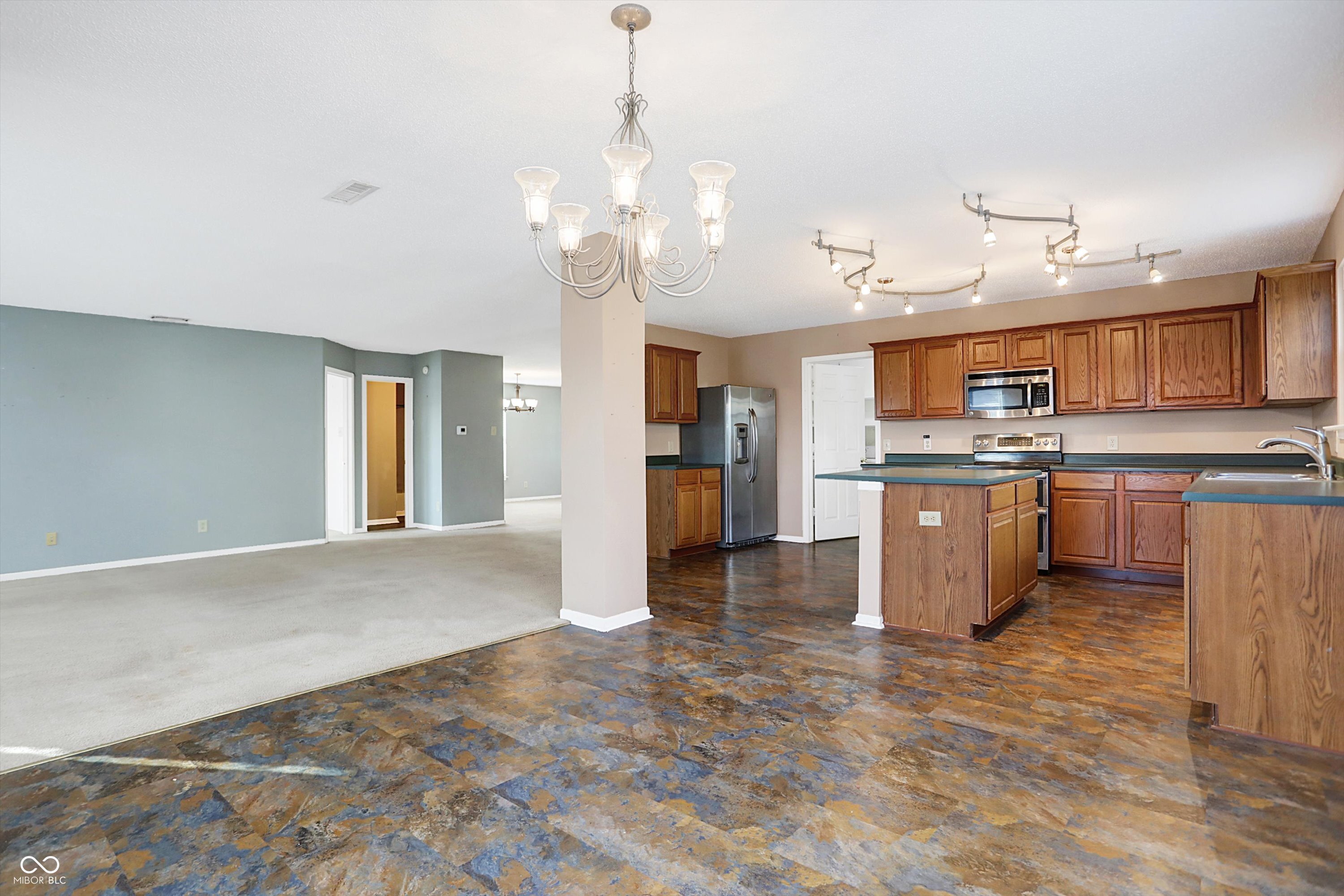 6938 Merritt Ridge Way Avon, IN 46123 - Photo 13 of 52