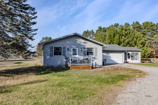$182,400 | 2265 Michigan Avenue, Prescott, MI 48756