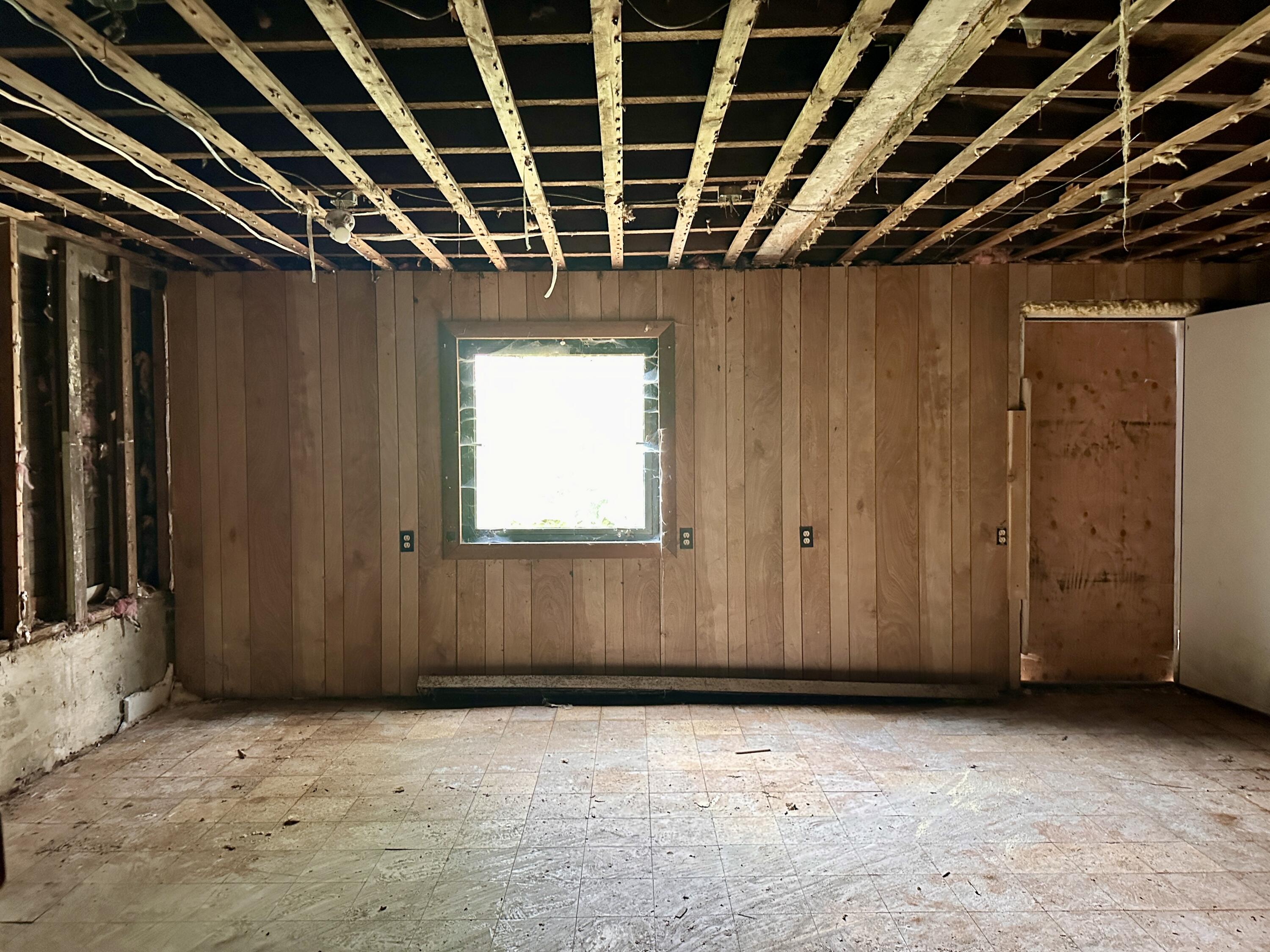 242 Valley Street Portland, ME 04102 - Photo 21 of 40 IMG_3249