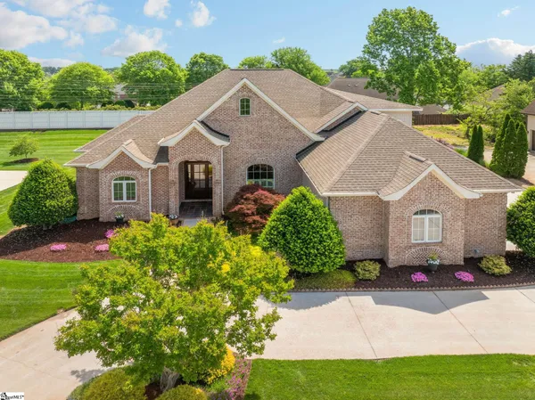 $1,175,000 | 411 Kingsgate Court, Simpsonville, SC 29681