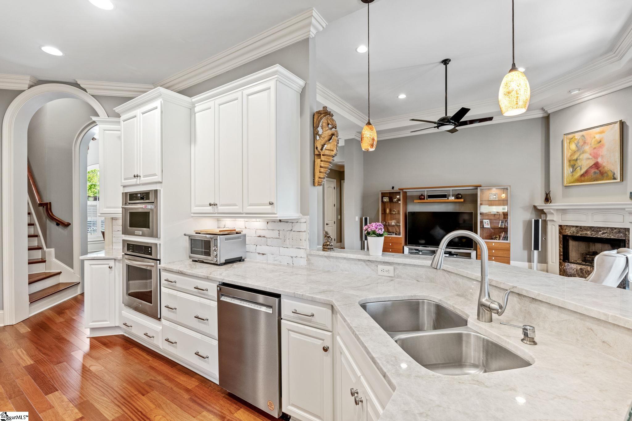 411 Kingsgate Court Simpsonville, SC 29681 - Photo 12 of 50
