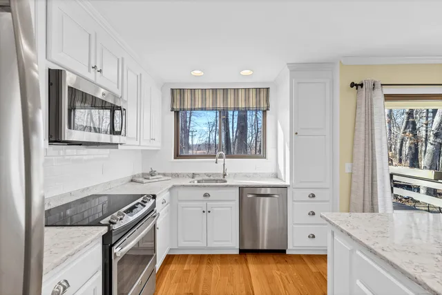 $519,000 | 118 Sandy Point Road, Unit 118, Old Saybrook, CT 06475