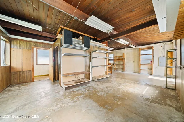 a view of a storage & utility room