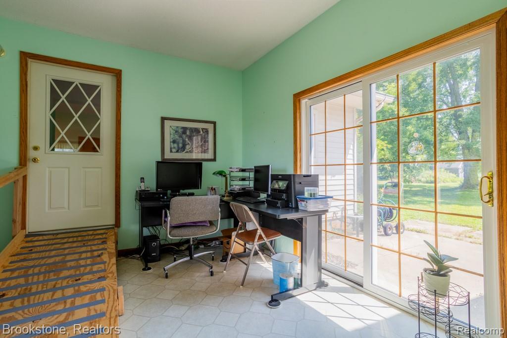 11569 Hill Road Memphis, MI 48041 - Photo 18 of 36