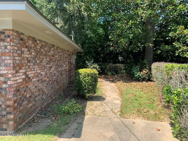 $157,000 | 108 Florida Drive, Natchez, MS 39120