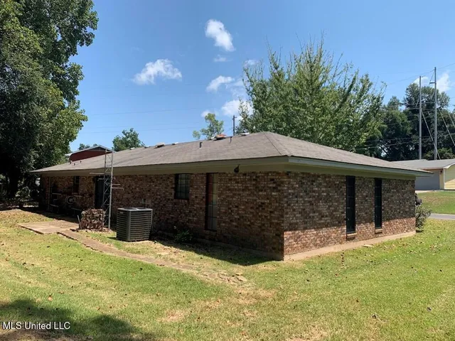 $157,000 | 108 Florida Drive, Natchez, MS 39120