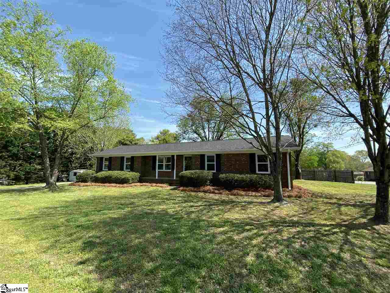 203 Locust Drive Greer, SC 29651 - Photo 1 of 27 Gallery Image 1