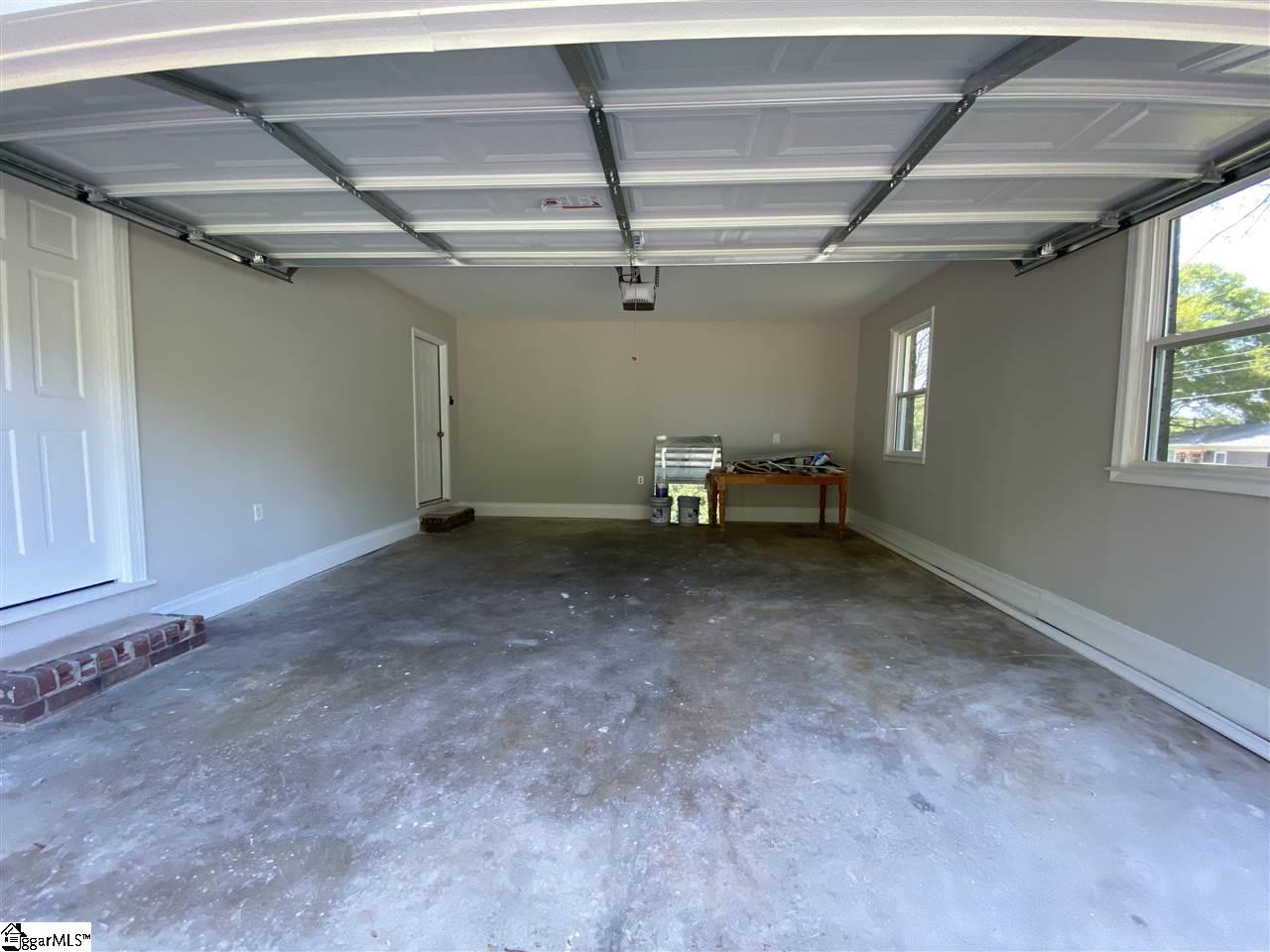 203 Locust Drive Greer, SC 29651 - Photo 19 of 27 Gallery Image 19