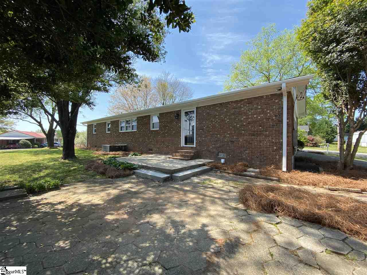 203 Locust Drive Greer, SC 29651 - Photo 23 of 27 Gallery Image 23