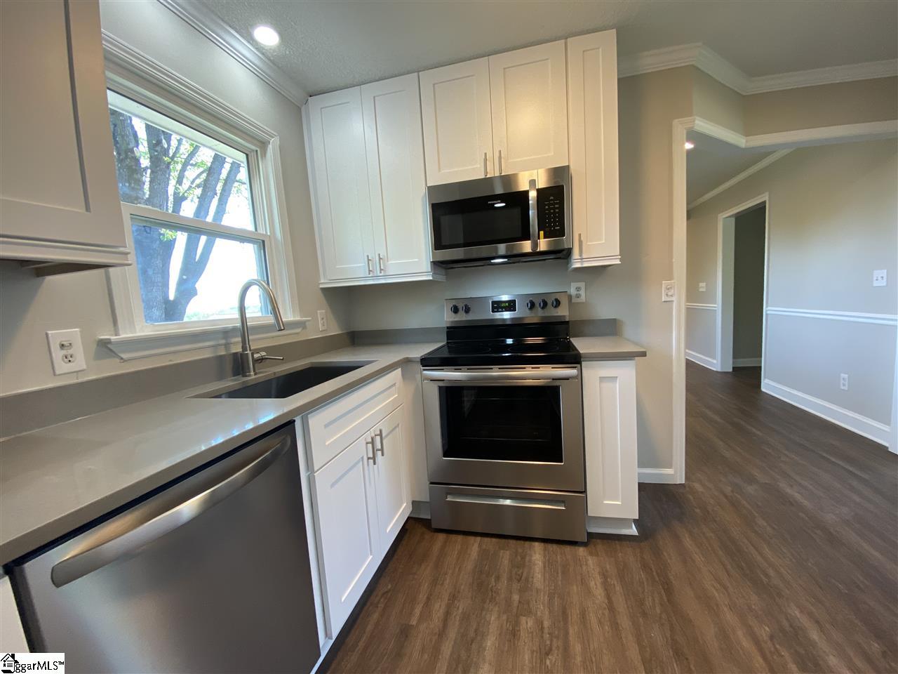 203 Locust Drive Greer, SC 29651 - Photo 7 of 27 Gallery Image 7