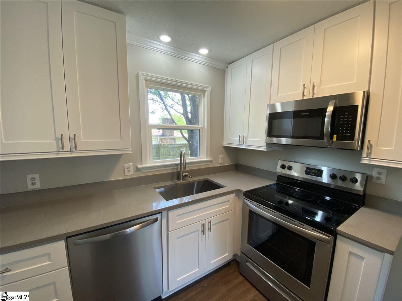 203 Locust Drive Greer, SC 29651 - Photo 8 of 27 Gallery Image 8