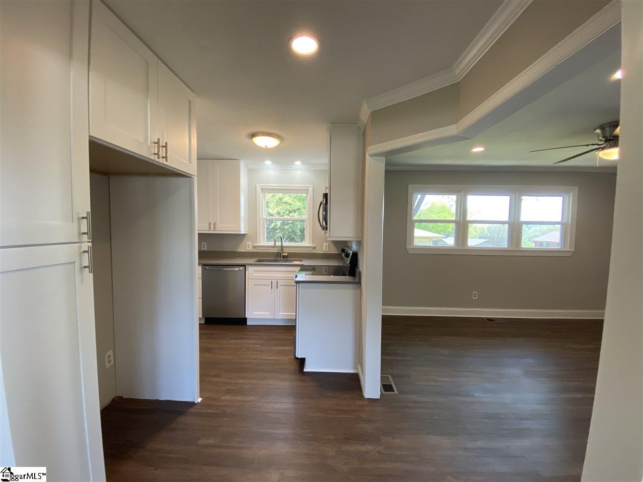203 Locust Drive Greer, SC 29651 - Photo 9 of 27 Gallery Image 9