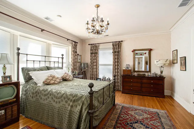 $645,000 | 208 West Prospect Street, Marshall, MI 49068