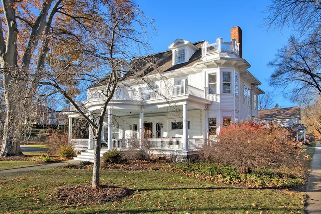 $645,000 | 208 West Prospect Street, Marshall, MI 49068