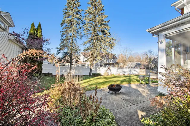 $645,000 | 208 West Prospect Street, Marshall, MI 49068