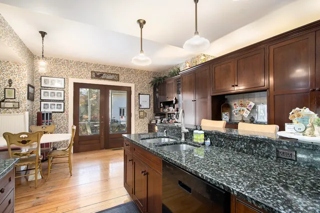 $645,000 | 208 West Prospect Street, Marshall, MI 49068