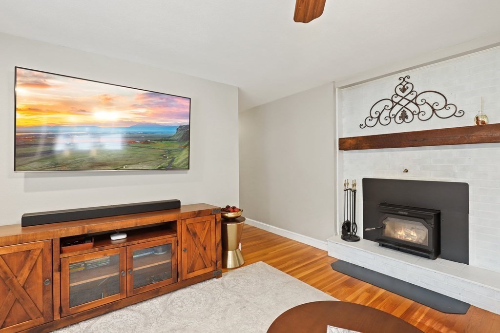 1 Putnam Road North Reading, MA 01864 - Photo 3 of 42 Gallery Image 3