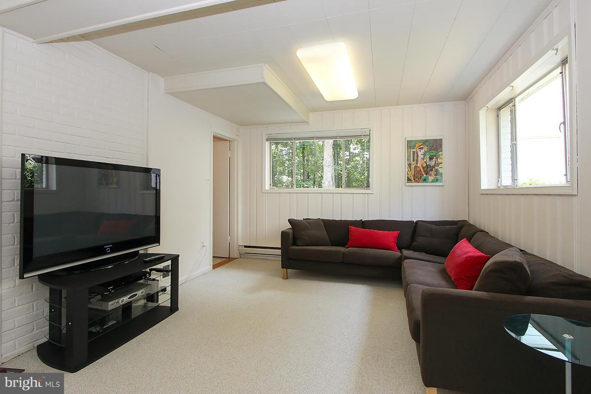 6508 East Halbert Road Bethesda, MD 20817 - Photo 24 of 30 Spacious and bright!