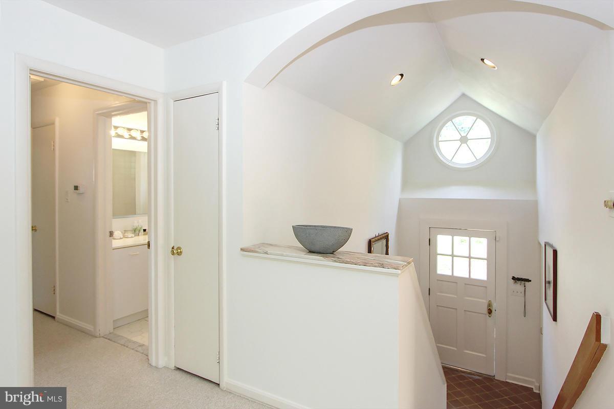 6508 East Halbert Road Bethesda, MD 20817 - Photo 4 of 30 Beautiful architectural details!
