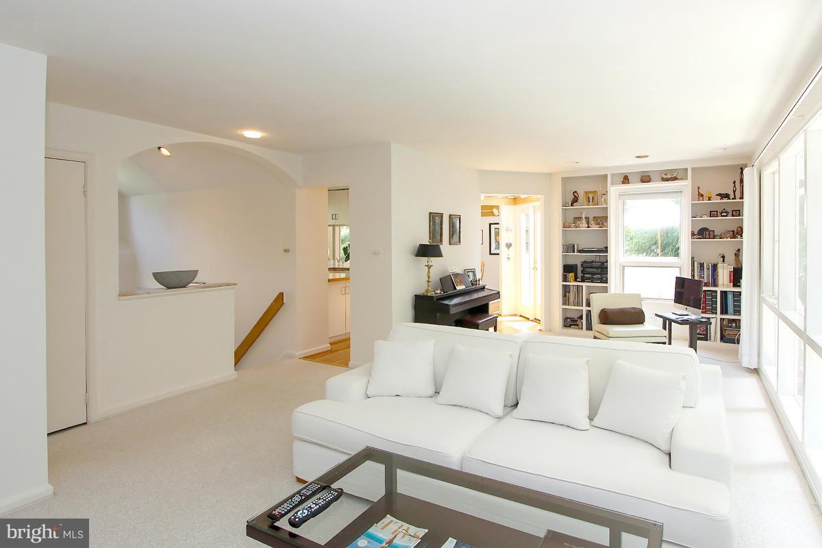 6508 East Halbert Road Bethesda, MD 20817 - Photo 7 of 30 Spacious and Open Living