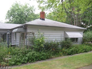 6978 Oakwood Road Cleveland, OH 44130 - Photo 2 of 9