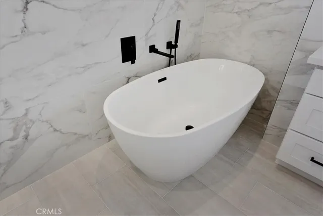 $7,000 | 16 Oroville, Irvine, CA 92602