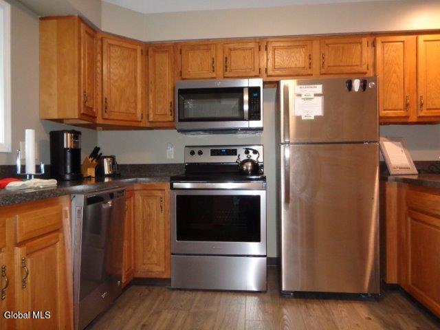29 Summit Ridge, Unit 29L North Creek, NY 12853 - Photo 6 of 9 29 L Kitchen
