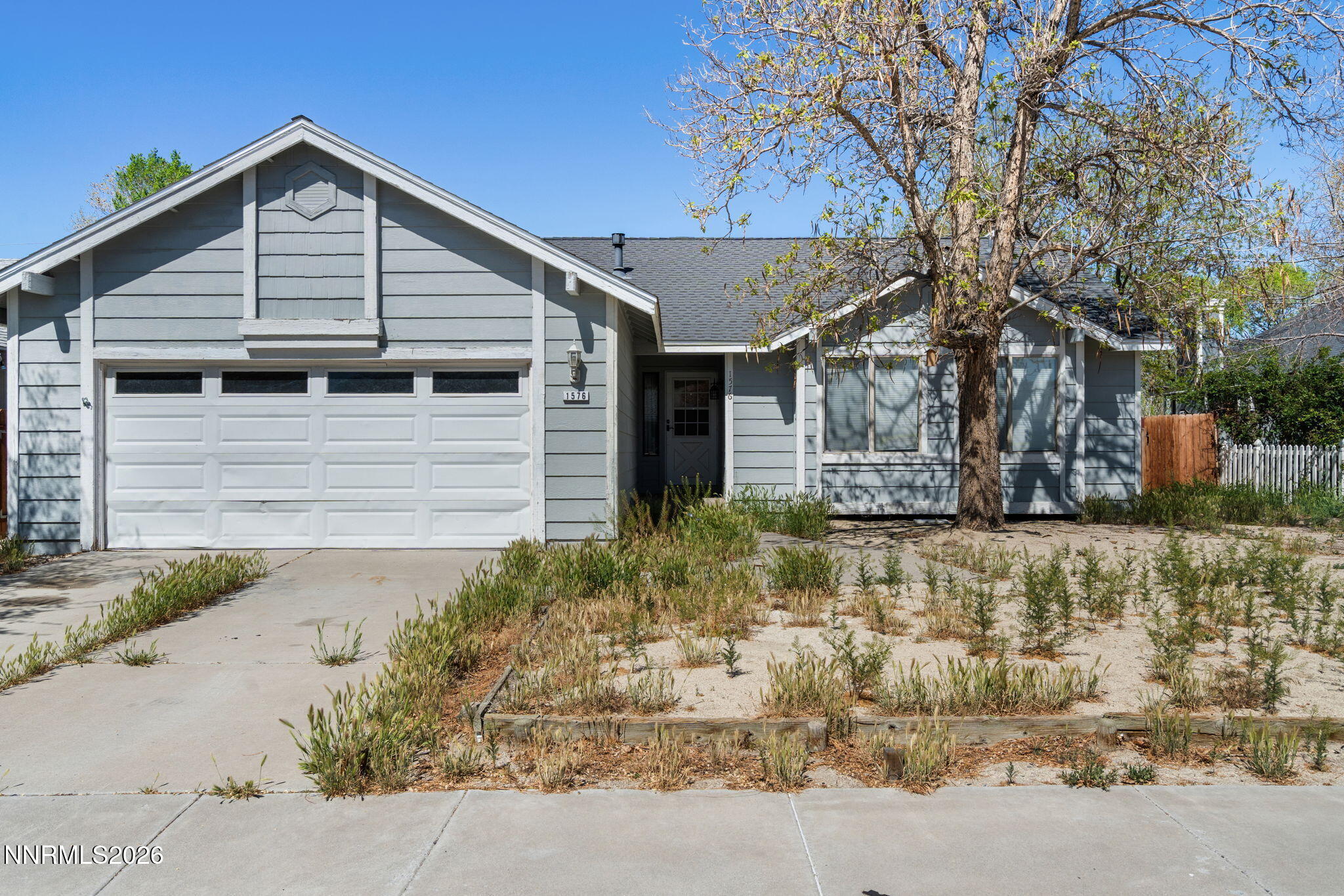 1576 Maria Court Fernley, NV 89408 - Photo 2 of 37 2-web-or-mls-DSC00348