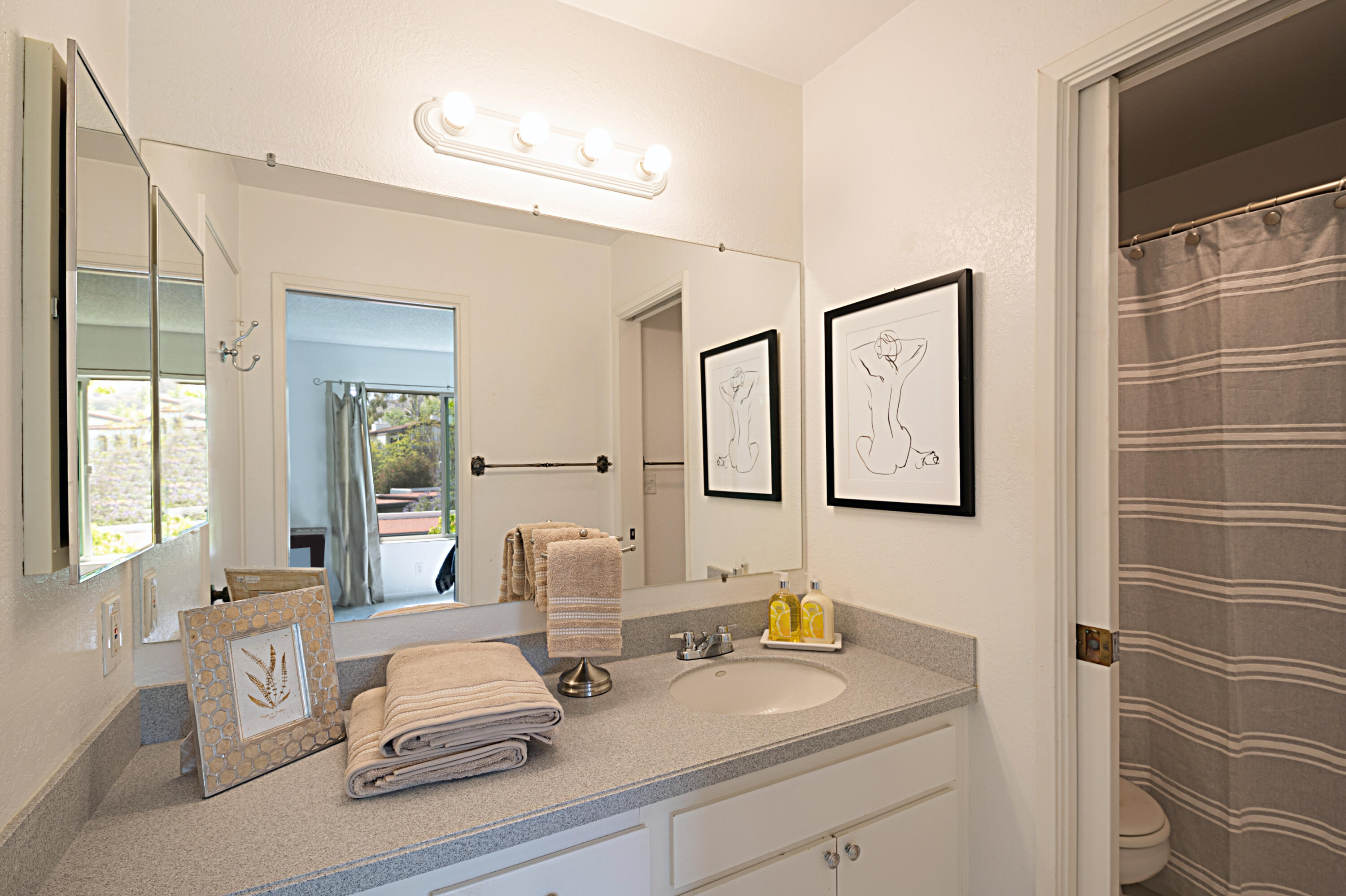 3375 Foothill Road, Unit 633 Carpinteria, CA 93013 - Photo 10 of 13 25_10313063_137419_EN-137419-125