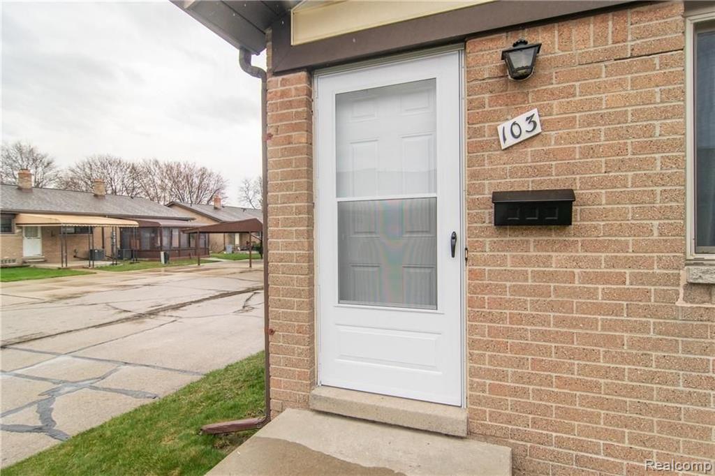 8401 18 18 Mile Road, Unit 103 Sterling Heights, MI 48313 - Photo 2 of 23