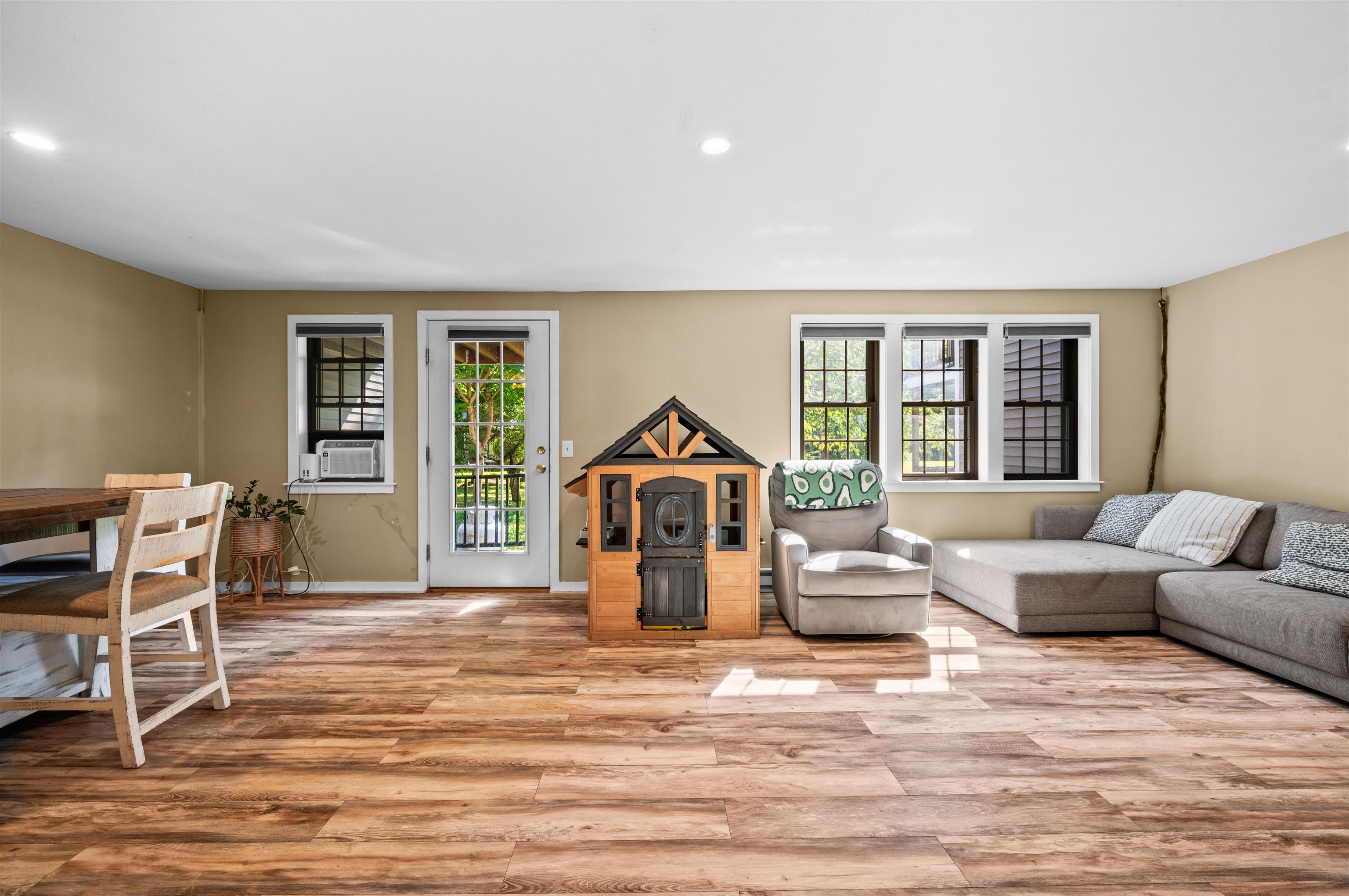 20 Kirriemuir Road Stratham, NH 03885 - Photo 12 of 30 Gallery Image 12