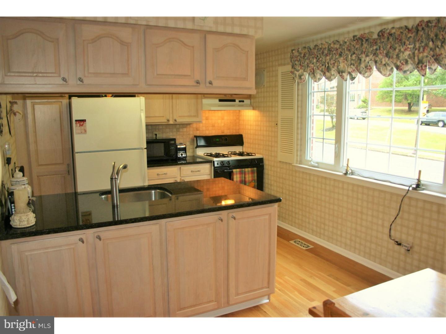 3322 Chesterfield Road Philadelphia, PA 19114 - Photo 4 of 25 Kitchen