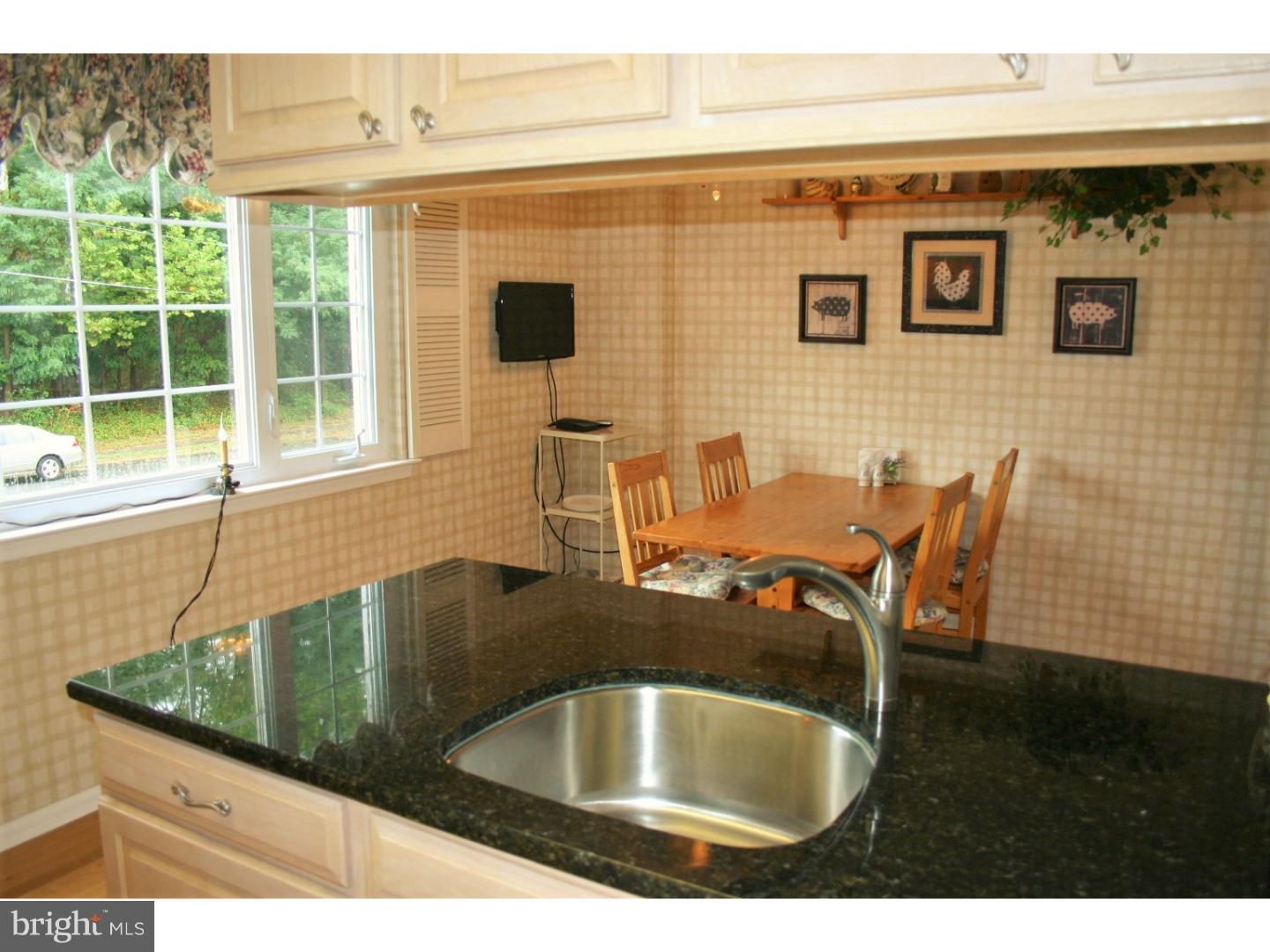 3322 Chesterfield Road Philadelphia, PA 19114 - Photo 5 of 25 Kitchen