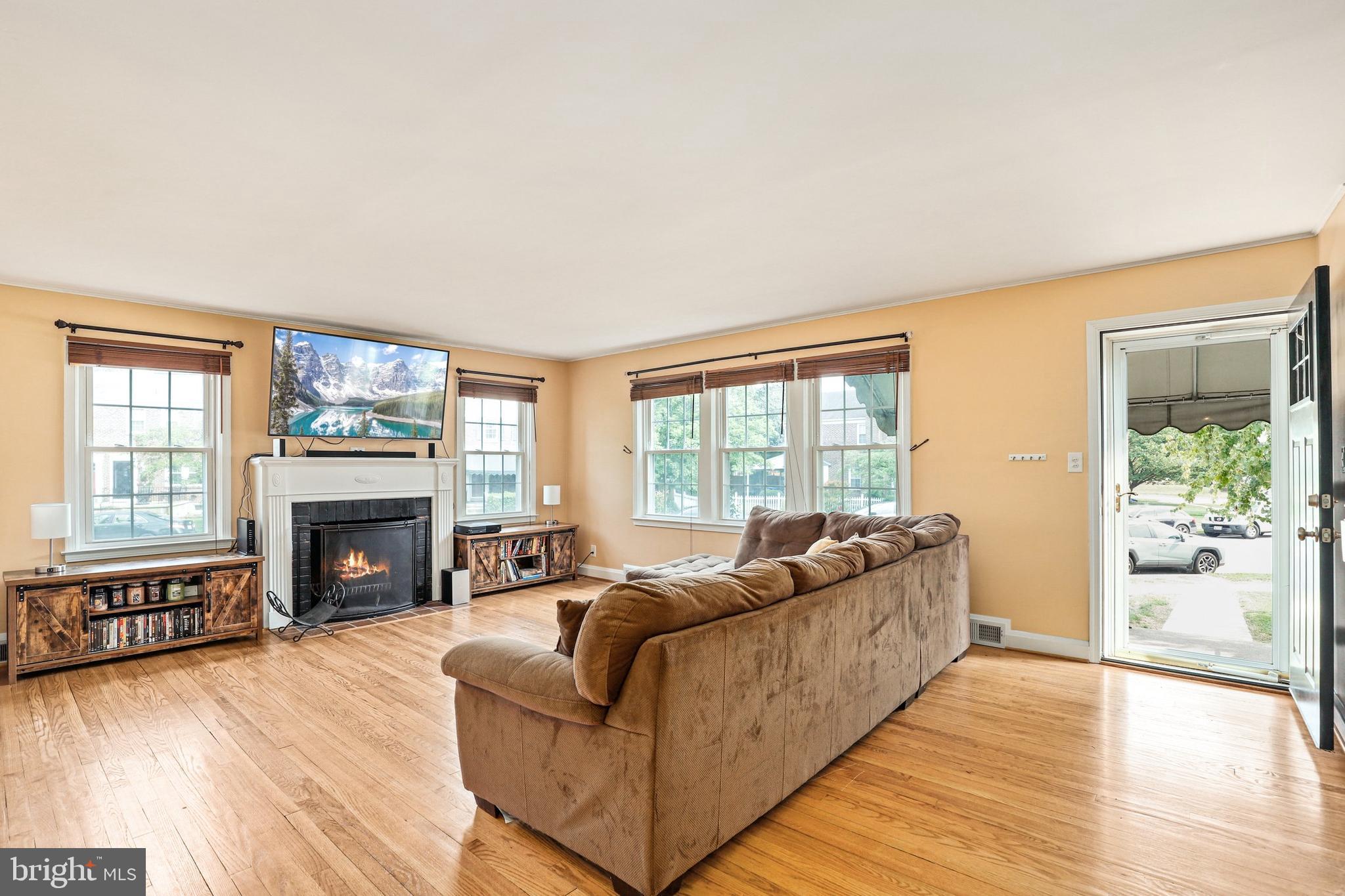 1874 Loch Shiel Road Towson, MD 21286 - Photo 8 of 42 Gallery Image 8