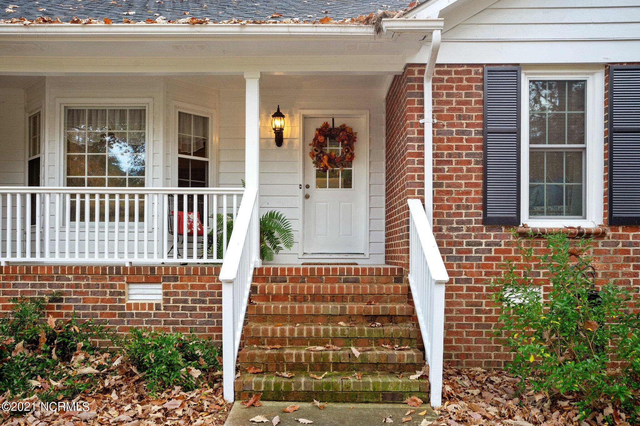 1008 Beech Tree Road Jacksonville, NC 28546 - Photo 3 of 32 8-web-or-mls-DSC00797