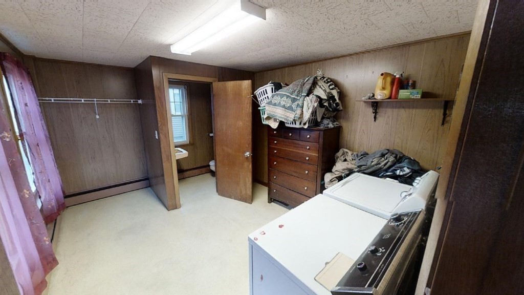 11 River Road Templeton, MA 01436 - Photo 14 of 32 walk in closet with window