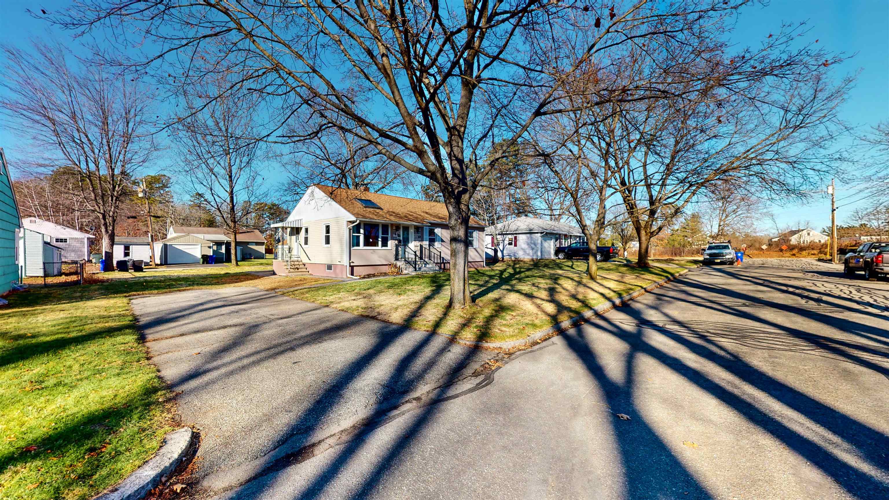 474 Reed Street Manchester, NH 03102 - Photo 4 of 28