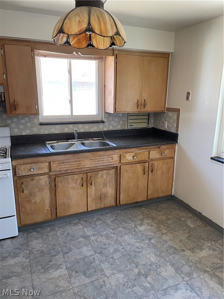7029 Brandywine Road Parma Heights, OH 44130 - Photo 4 of 23