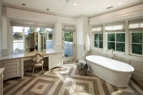 $24,000,000 | 25501 Chapin Road, Los Altos Hills, CA 94022