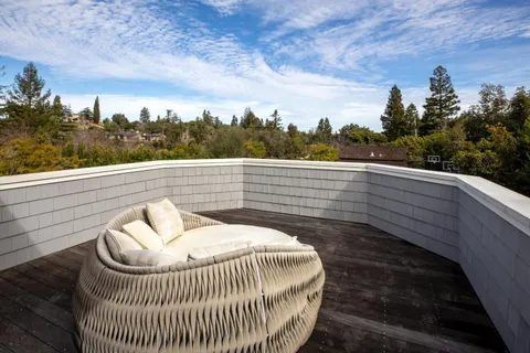 $24,000,000 | 25501 Chapin Road, Los Altos Hills, CA 94022