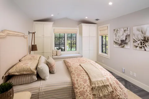 $24,000,000 | 25501 Chapin Road, Los Altos Hills, CA 94022