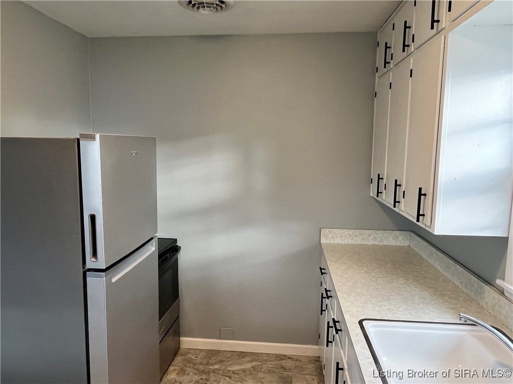 603 Michael Street Salem, IN 47167 - Photo 3 of 17