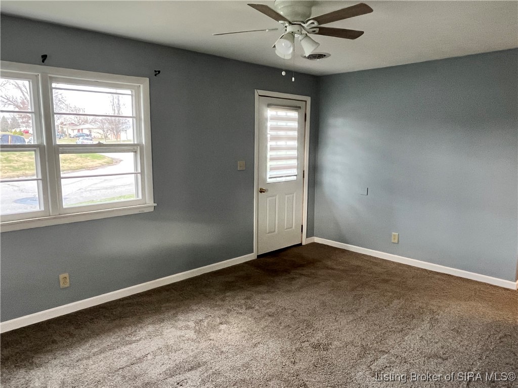 603 Michael Street Salem, IN 47167 - Photo 5 of 17