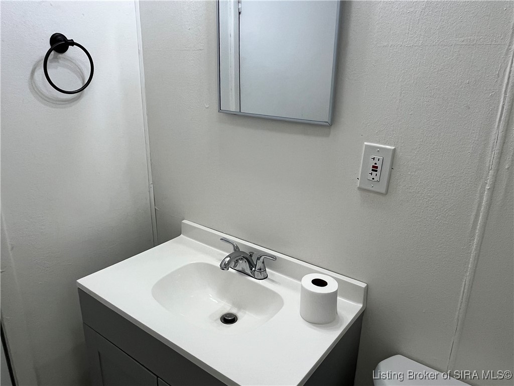 603 Michael Street Salem, IN 47167 - Photo 10 of 17