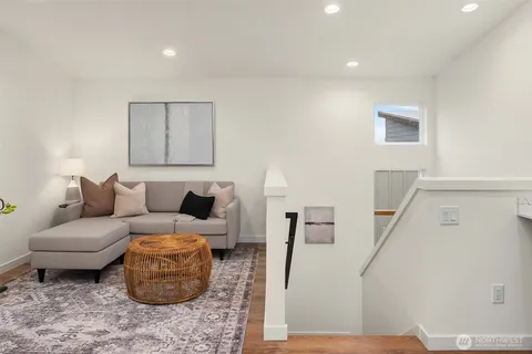 $799,000 | 221 Northeast 75th Street, Seattle, WA 98115