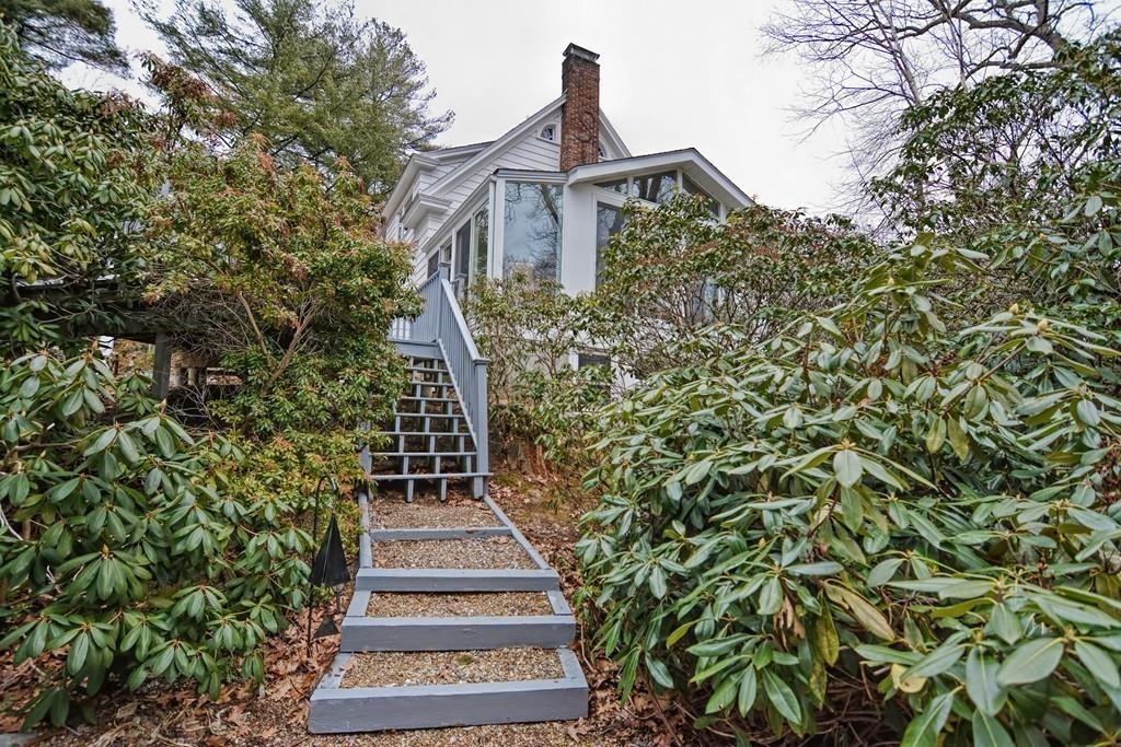 15 Hampton Road Westwood, MA 02090 - Photo 4 of 42 Gallery Image 4